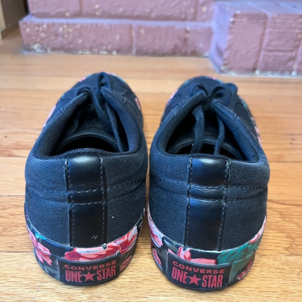 Converse Black Canvas Women's Low-Top Sneakers with Red Star Accent - Picture 3 of 10